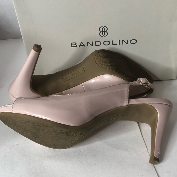 Bandolino high heals size 9 1/2.  Like new peace - Picture 8 of 9